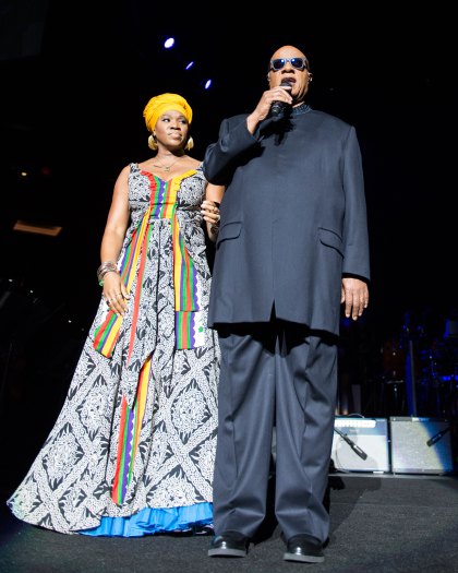 only for use in this story Stevie-Wonder-and-india.arie-