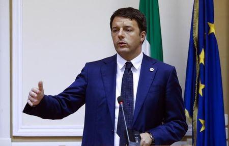 Italy&#39;s Prime Minister Renzi speaks during a meeting on the sidelines at a Europe-Asia summit (ASEM) in Milan