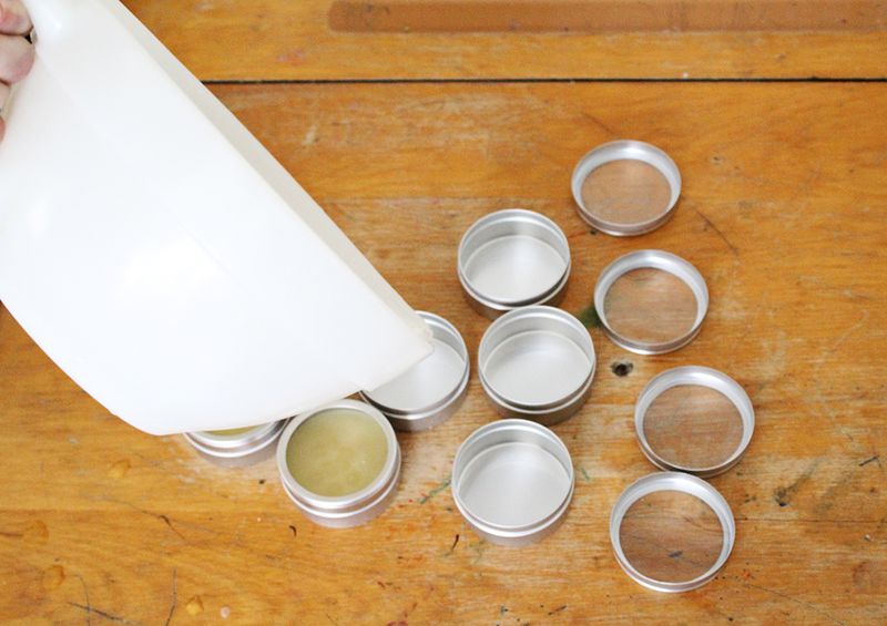 Pour solid perfume into containers